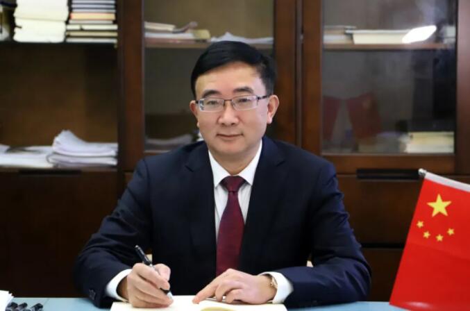 公司黨委書記陸相東獲評四川省五一勞動獎?wù)?/></p>
                    <p class=